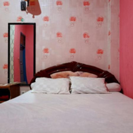 Baubau Hotel Rosichan Bau Bau Mitra Reddoorz מראה חיצוני תמונה
