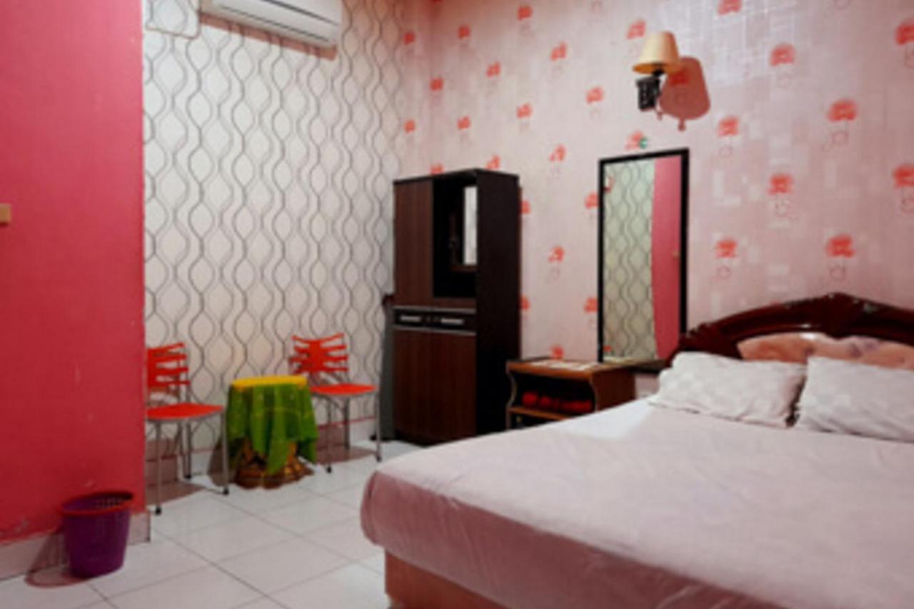 Baubau Hotel Rosichan Bau Bau Mitra Reddoorz מראה חיצוני תמונה