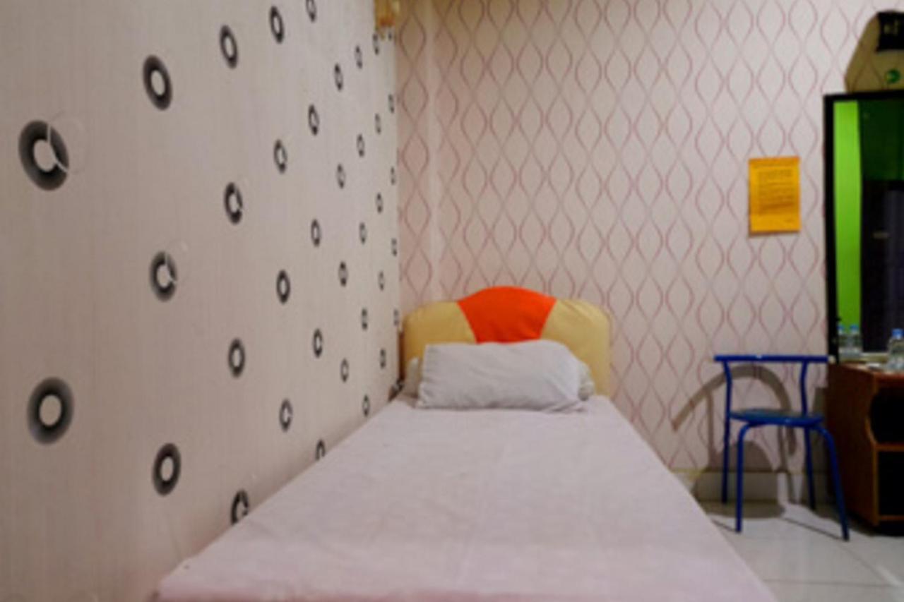 Baubau Hotel Rosichan Bau Bau Mitra Reddoorz מראה חיצוני תמונה