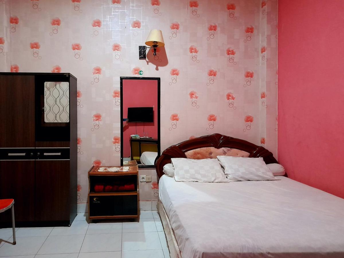 Baubau Hotel Rosichan Bau Bau Mitra Reddoorz מראה חיצוני תמונה